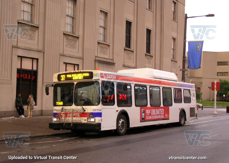 SEPTA 5611H on Route 37
Route 37 to Chester via Philadelphia Int'l Airport
Keywords: SEPTA Bus;DE40LF;1st