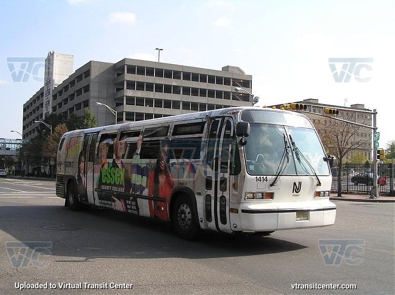 NJ Transit 1414 on Route 34
