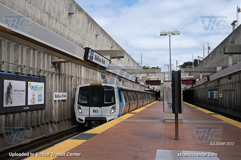 BART 3100 to Balboa Park
Yellow Line to the Airport arriving at Balboa Park Station
