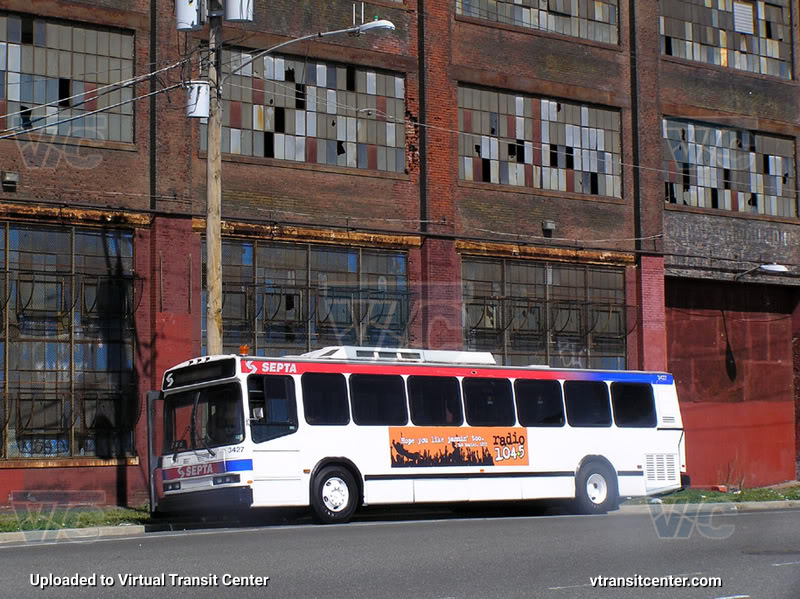 SEPTA Neoplan 3427 on Farewell Charter
This building has since been torn down, this is where on/off Ramps to I-95 North sit now.
Keywords: SEPTA Bus;Neoplan AN440
