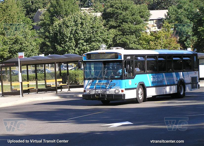 Montgomery County Ride-ON 5420
Route 12 to Silver Spring
