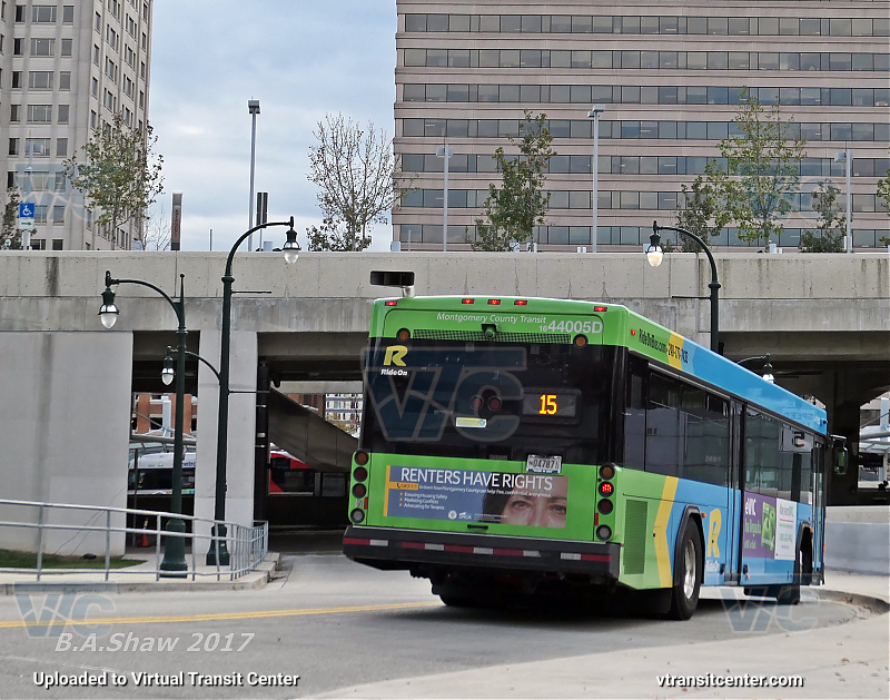 Montgomery County Ride-On 44005 on Route 15
