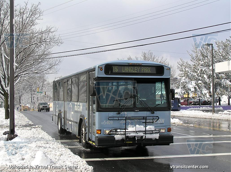 Montgomery County Ride-On 5409 on Route 15
Route 15 to Langley Park

5409 was painted in Ride-On's 25th Anniversary scheme (1975-2000) and would wear this until retirement

