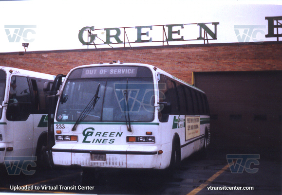 Green Lines 233
Green Lines 233 at the Green Bus Lines JFK Depot in 1998. Photographer Dave Mackey. 
Keywords: green lines;gmc;rts;rts04